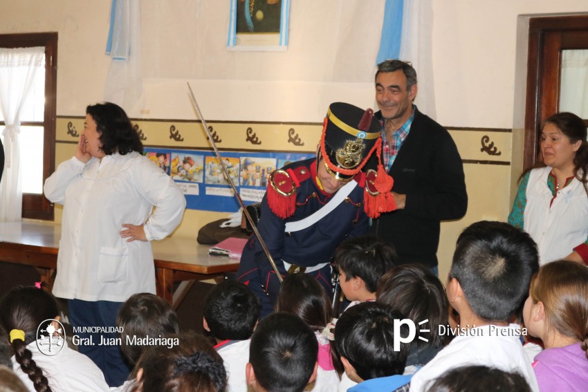 La Junta Sanmartiniana Bonaerense visit la Escuela Primaria N 3