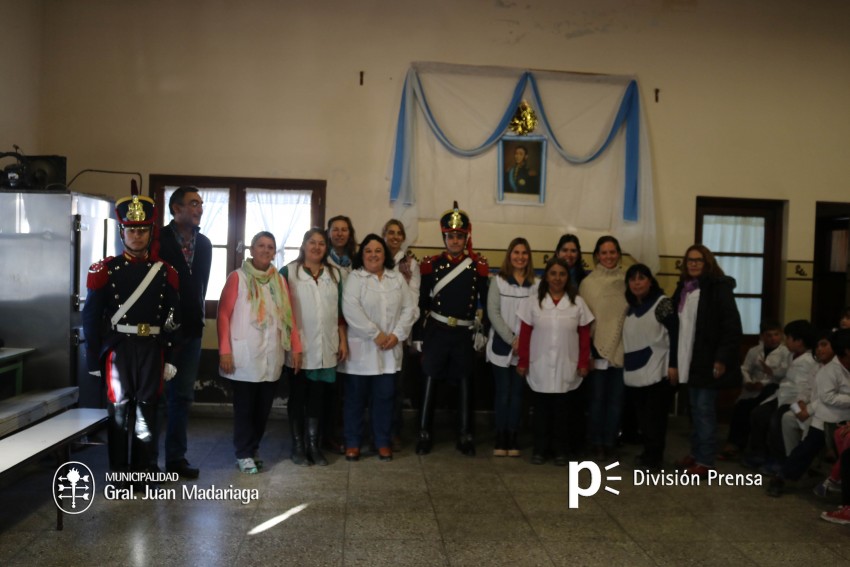 La Junta Sanmartiniana Bonaerense visit la Escuela Primaria N 3