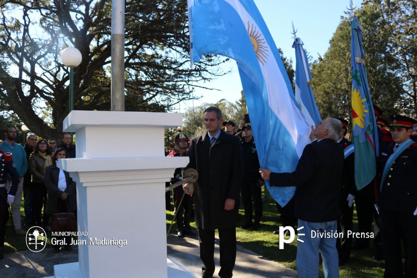 Con un emotivo acto se record al General San Martn