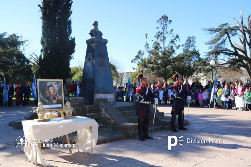 Con un emotivo acto se record al General San Martn