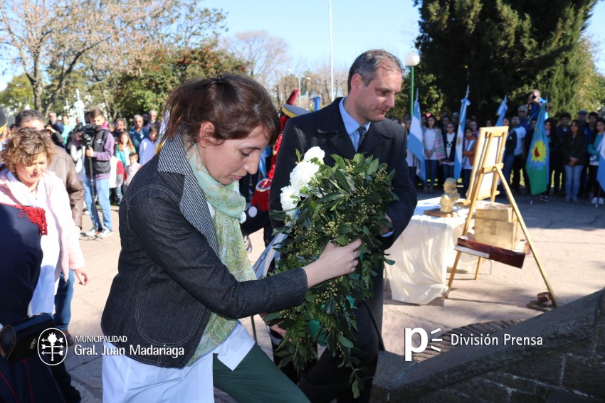 Con un emotivo acto se record al General San Martn