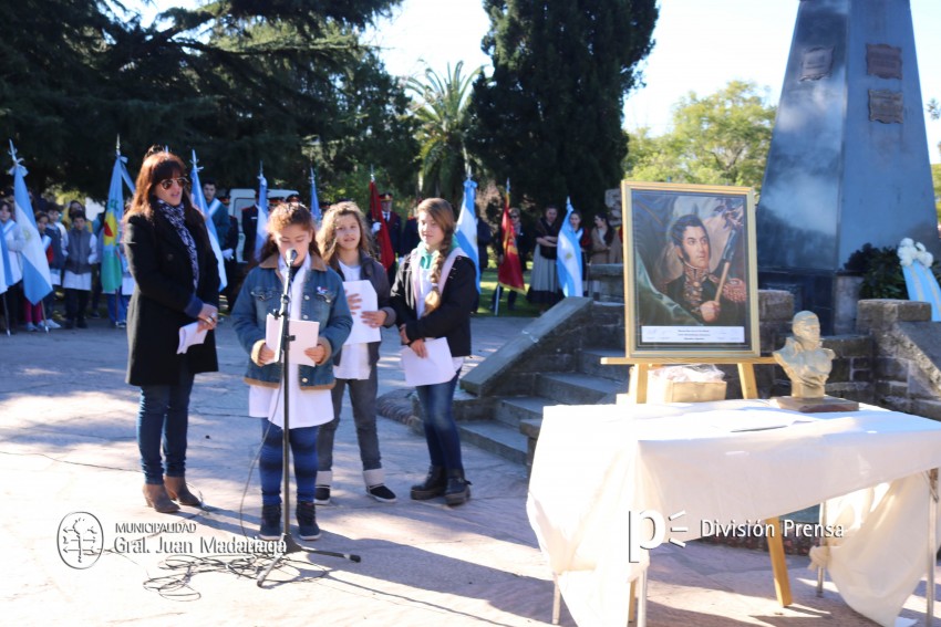 Con un emotivo acto se record al General San Martn