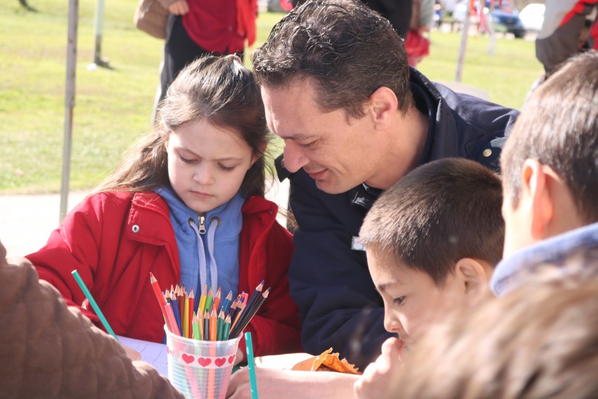 Multitudinario festejo por el da del nio en el Paseo del Bicentenari