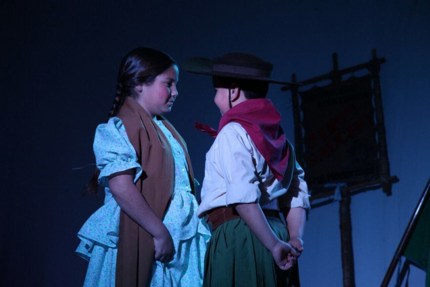 Ms de 10 localidades participan del Encuentro Provincial de Danzas Fo