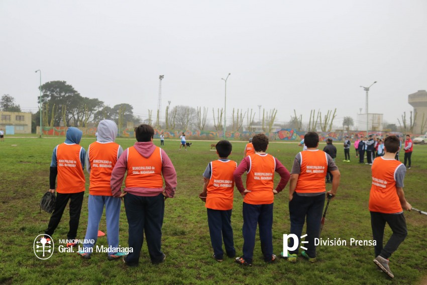 El equipo sub 14 de softbol masculino pas a la final de los Torneos B