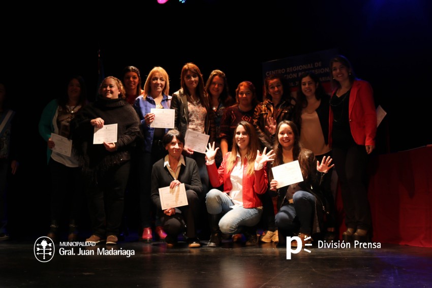 Entregaron diplomas a egresados de cursos de formacin profesional