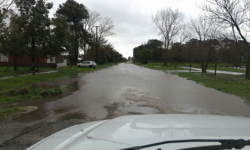 La lluvia genera complicaciones y anegamientos