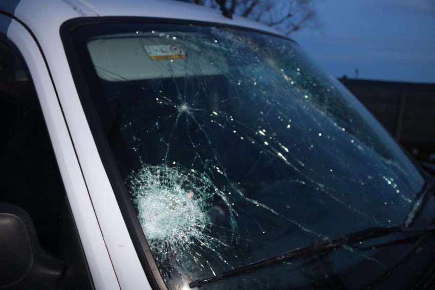 Aprehendieron a tres personas por el ataque a una patrulla policial