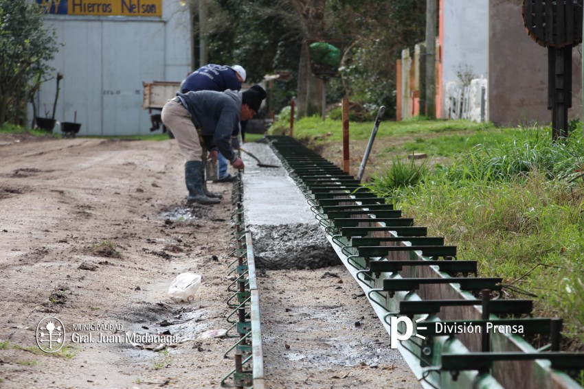 Santoro recorri la obra del cordn cuneta y la de construccin de ver