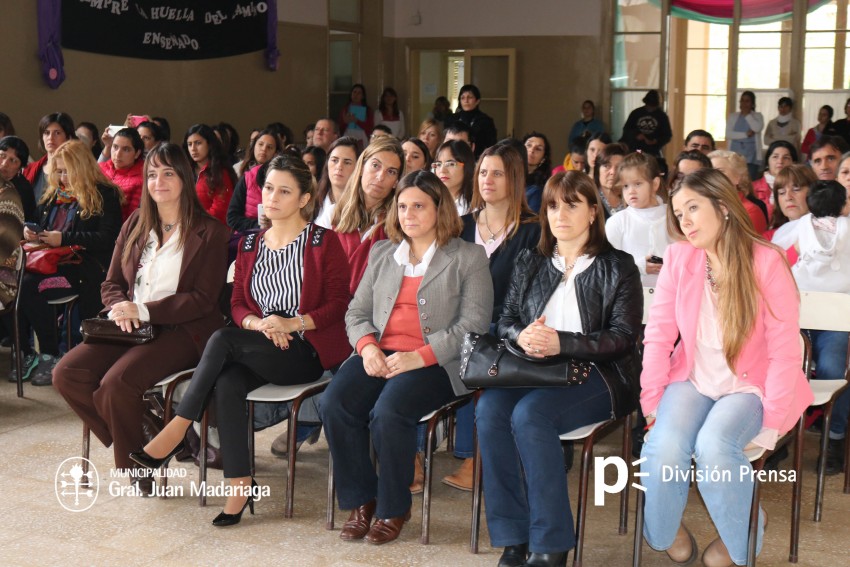 Se realiz el homenaje unificado por el Da del Maestro