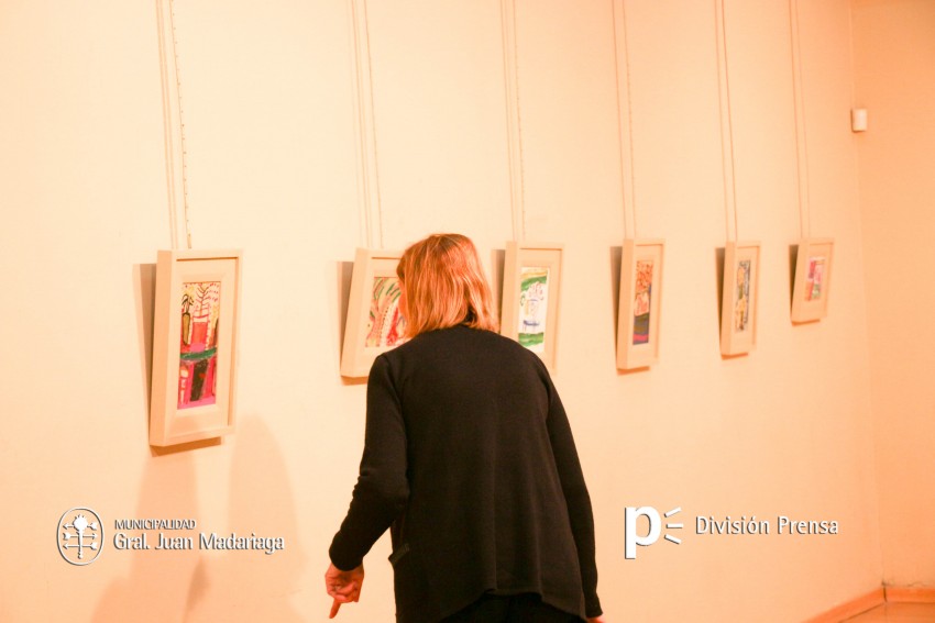 Se inaugur la muestra de arte de las abuelas del hogar 