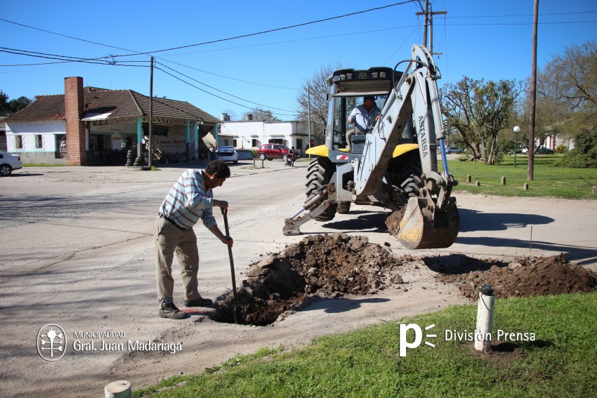 Adoquinarn el paso de Dr. Carlos Madariaga entre Rivadavia y Alem