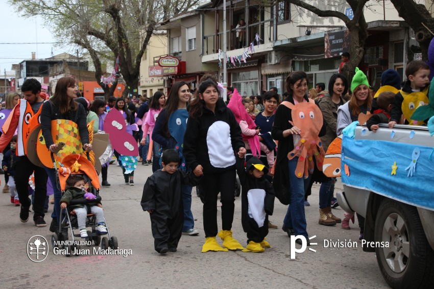 Conoc a las instituciones premiadas por su participacin en el desfil
