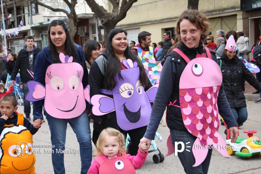 Conoc a las instituciones premiadas por su participacin en el desfil