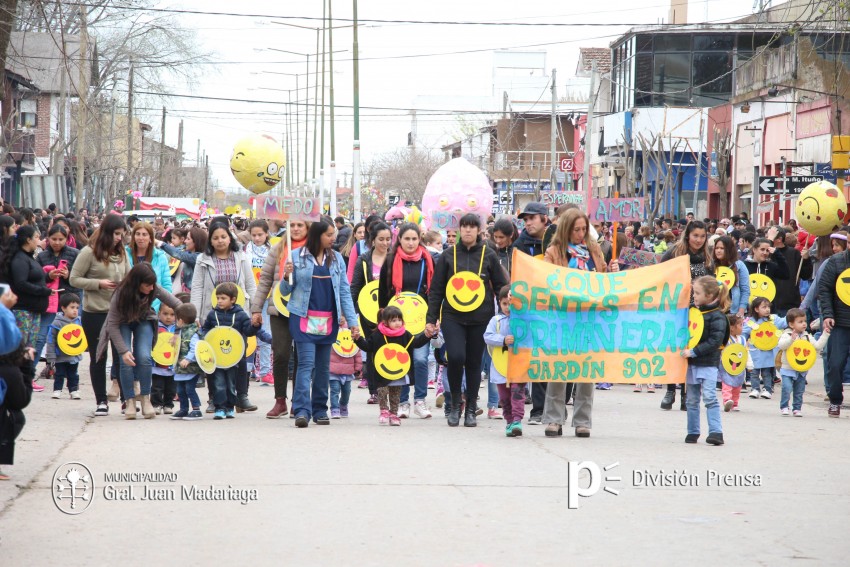 Conoc a las instituciones premiadas por su participacin en el desfil