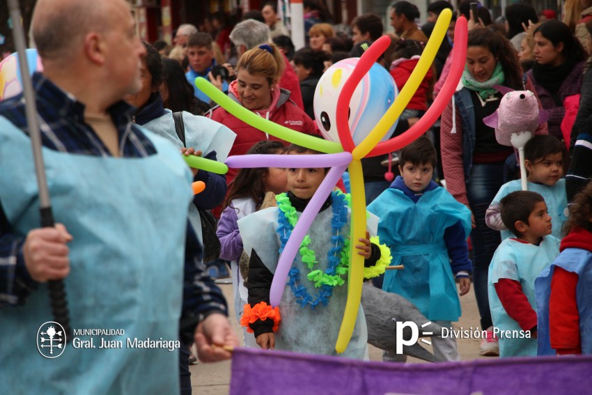 Conoc a las instituciones premiadas por su participacin en el desfil
