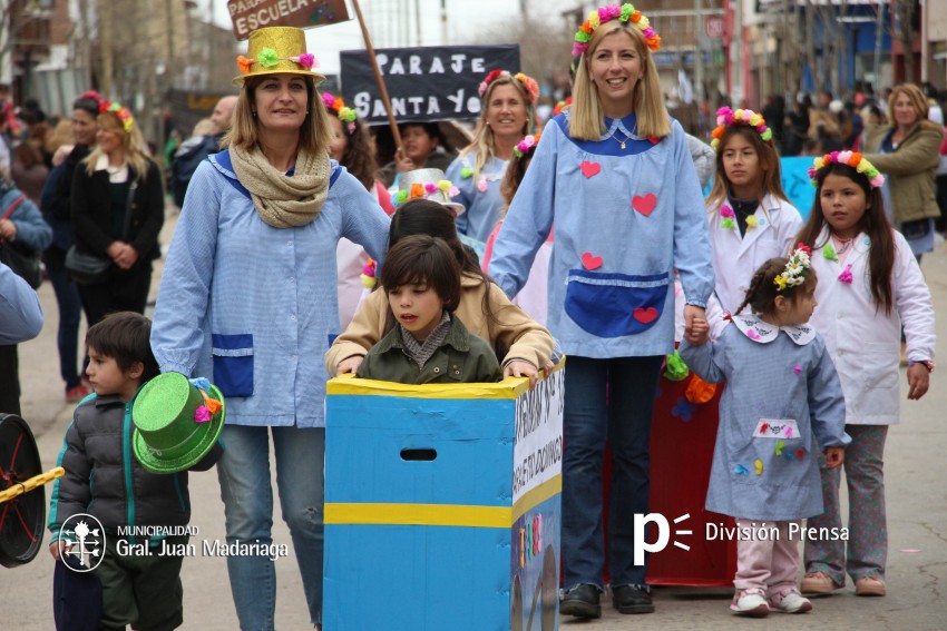Conoc a las instituciones premiadas por su participacin en el desfil