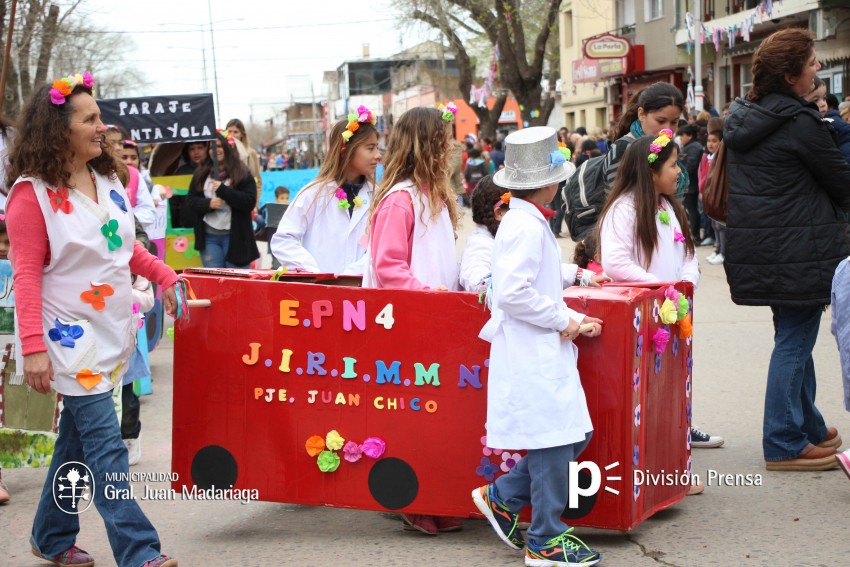 Conoc a las instituciones premiadas por su participacin en el desfil