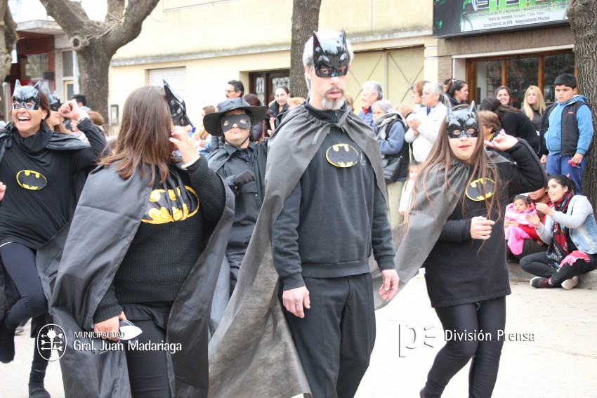 Conoc a las instituciones premiadas por su participacin en el desfil