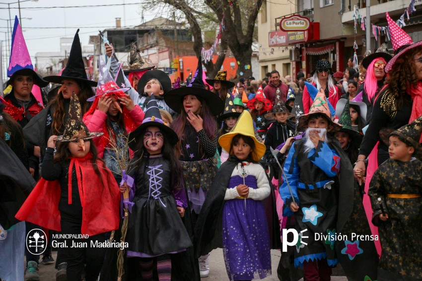 Conoc a las instituciones premiadas por su participacin en el desfil
