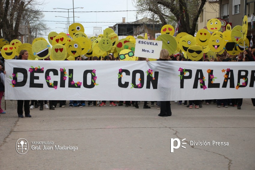 Conoc a las instituciones premiadas por su participacin en el desfil