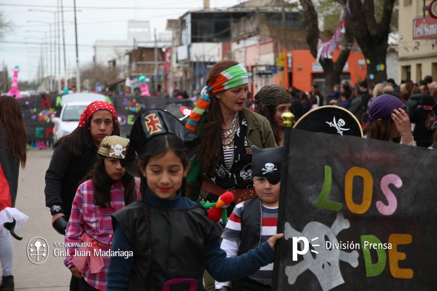 Conoc a las instituciones premiadas por su participacin en el desfil