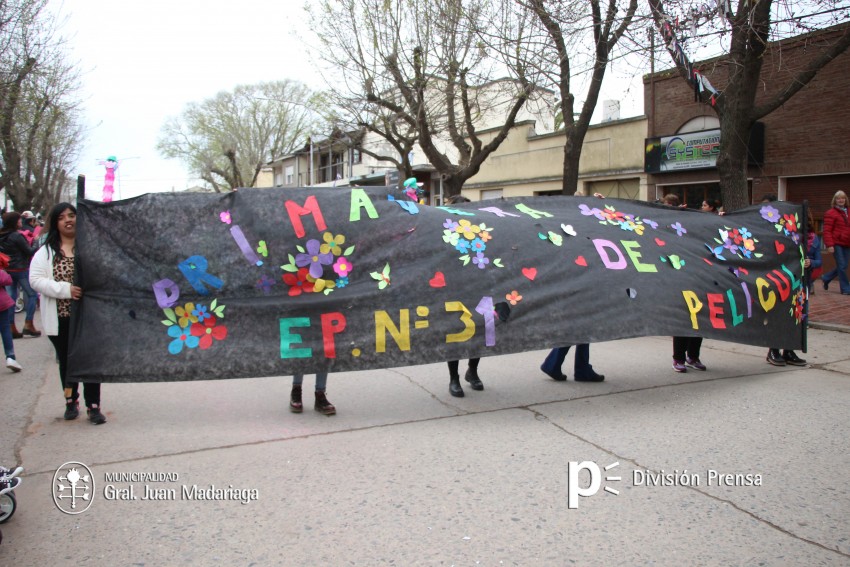Conoc a las instituciones premiadas por su participacin en el desfil