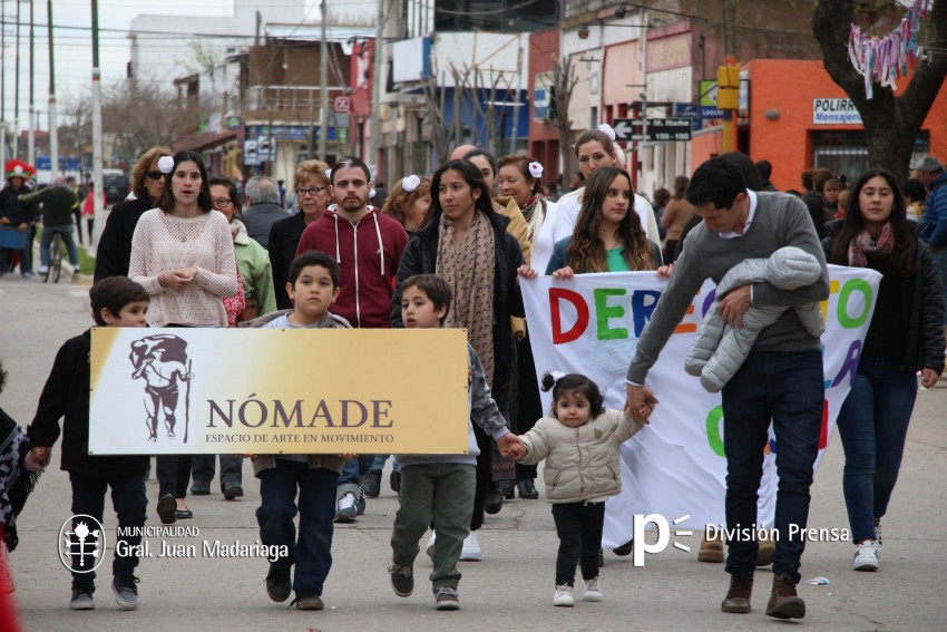 Conoc a las instituciones premiadas por su participacin en el desfil