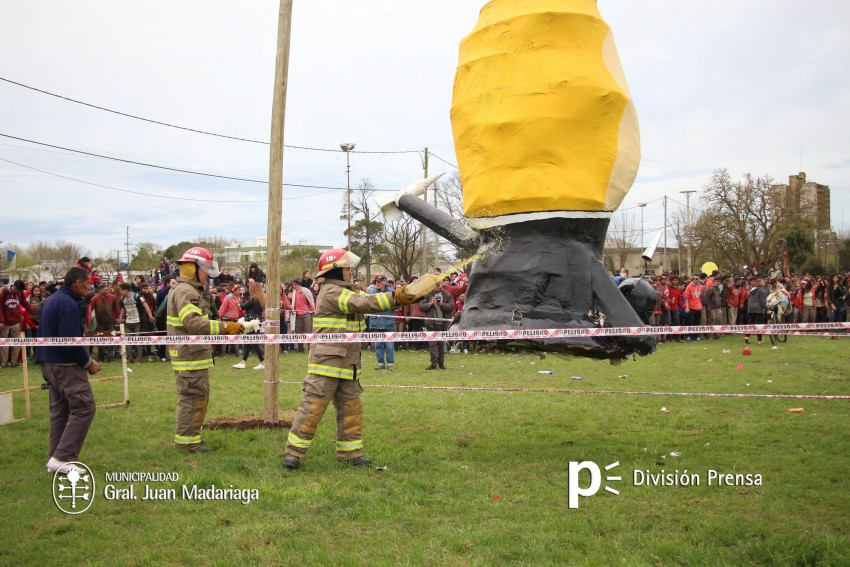 Conoc a las instituciones premiadas por su participacin en el desfil