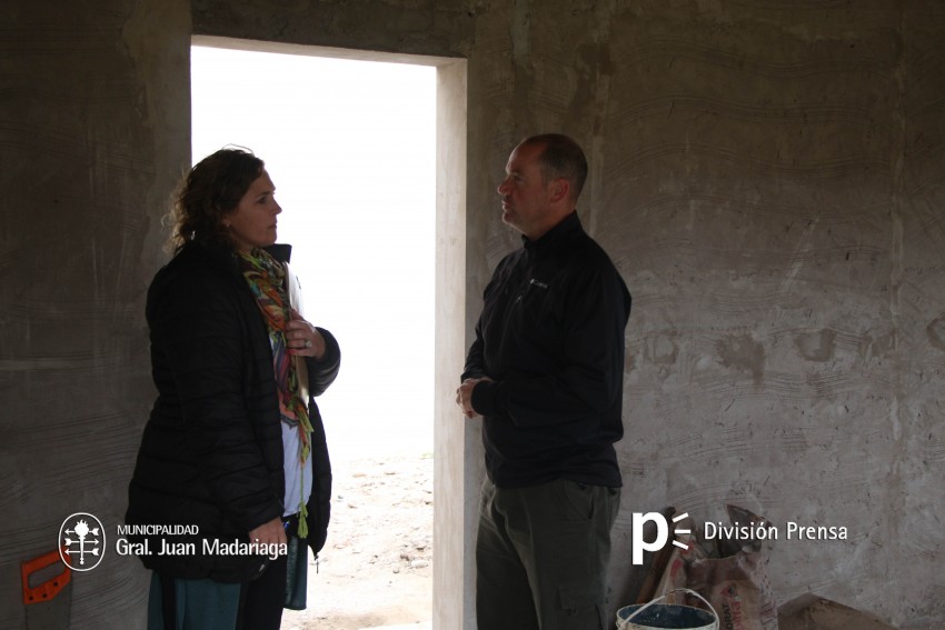 Santoro visit la construccin de las 20 viviendas en el barrio Belgra