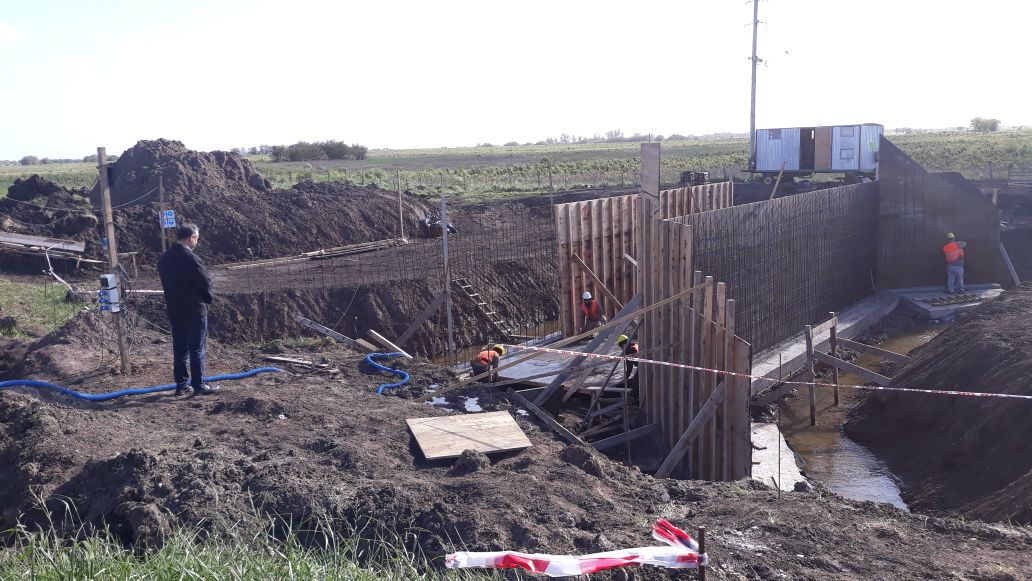 El intendente recorri la obra de la autova 56 junto al ingeniero a c