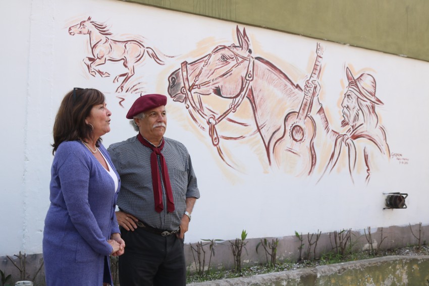 Gasparini retrat al Martn Fierro en una de las paredes del Centro C