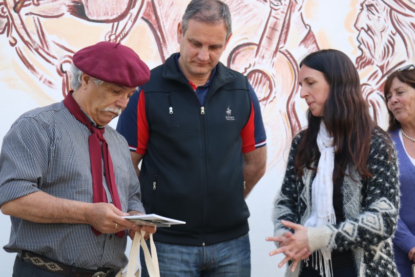 Gasparini retrat al Martn Fierro en una de las paredes del Centro C