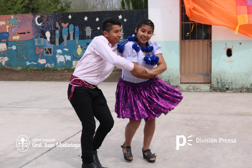 Acto por el Da de la Diversidad Cultural en la Escuela Primaria N 3