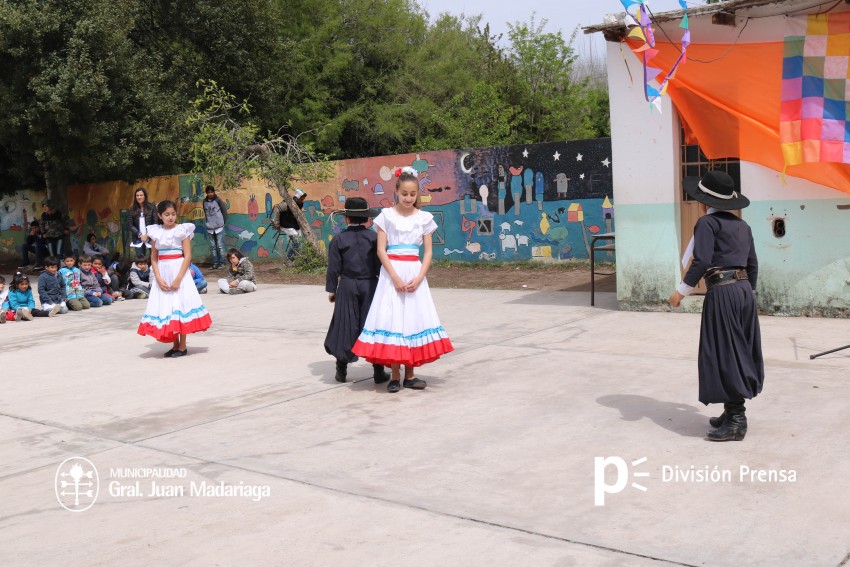 Acto por el Da de la Diversidad Cultural en la Escuela Primaria N 3