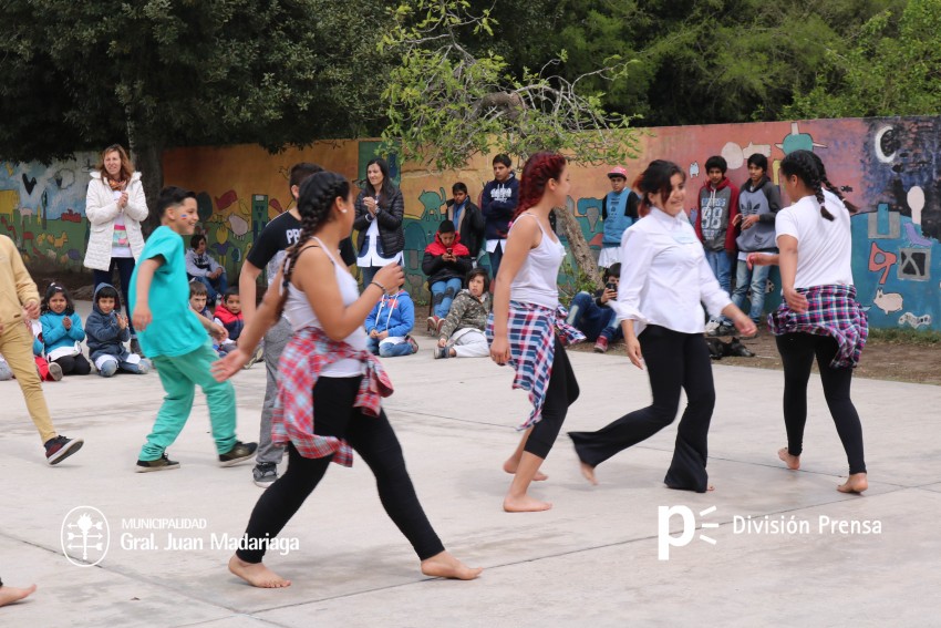 Acto por el Da de la Diversidad Cultural en la Escuela Primaria N 3