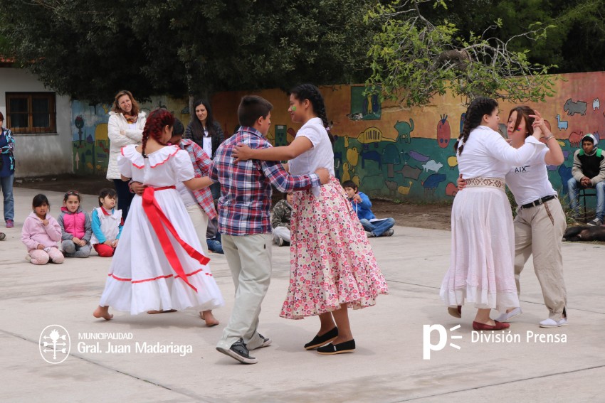 Acto por el Da de la Diversidad Cultural en la Escuela Primaria N 3