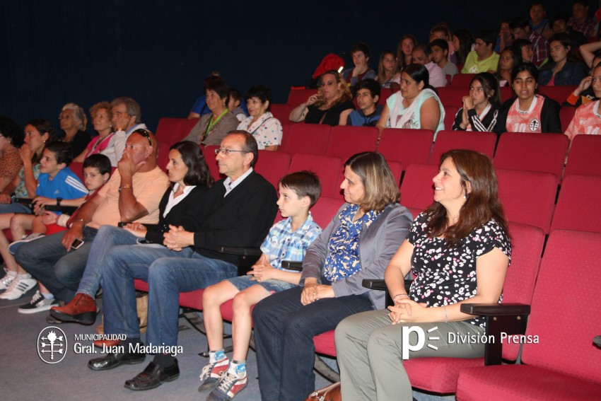 Emotivo acto de reconocimientos a quienes participaron de la final de 