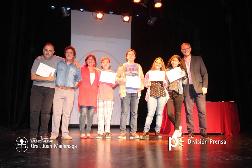 Emotivo acto de reconocimientos a quienes participaron de la final de 