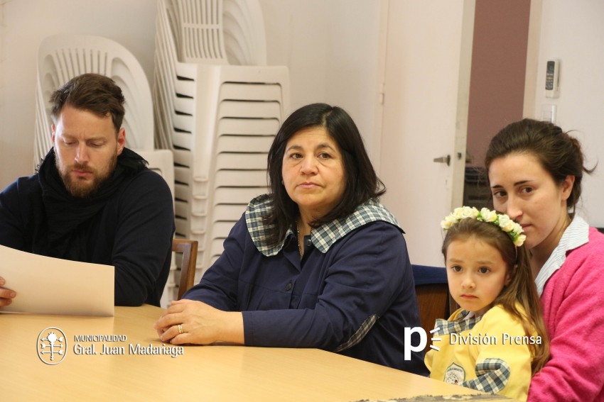 El Ejecutivo entreg los premios a los ganadores del desfile de la pri