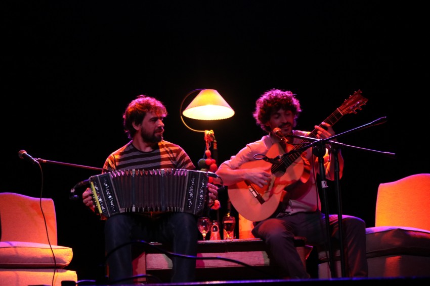 Dos exitosos madariaguenses se subieron al escenario de la Casa de la 