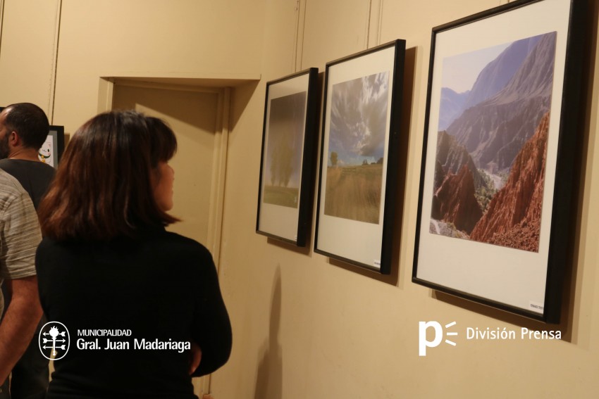 Se inaugur la muestra de fotografa y serigrafa de los alumnos de la
