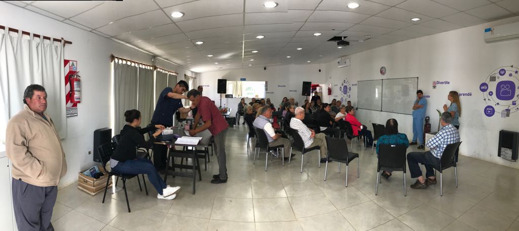 Con excelente participacin del pblico se desarroll el Taller de dia