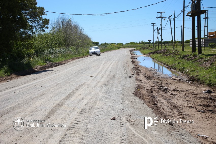 Polvo de piedra, veredas, desages y avance de obras en el barrio de l