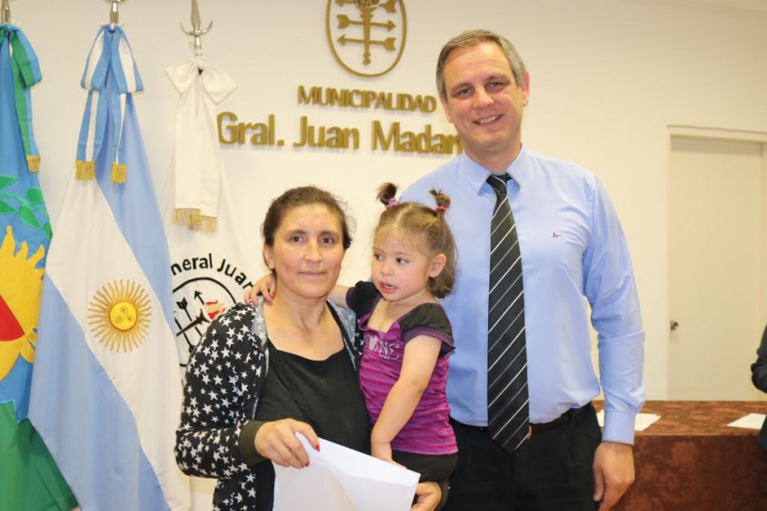 ​Nueva entrega de Pensiones Nacionales a vecinos de la ciudad