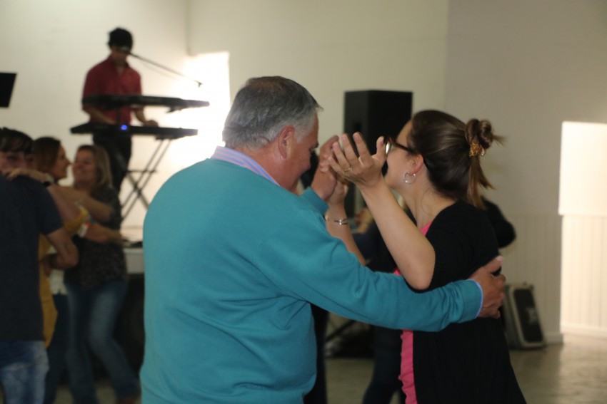 Los municipales festejaron su da con asado, baile y premios