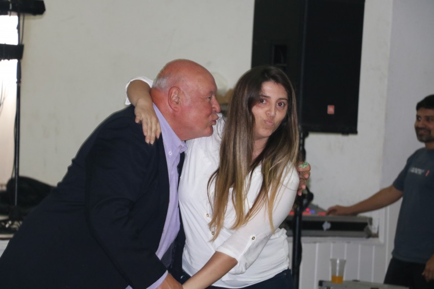 Los municipales festejaron su da con asado, baile y premios