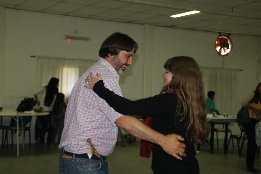 Los municipales festejaron su da con asado, baile y premios