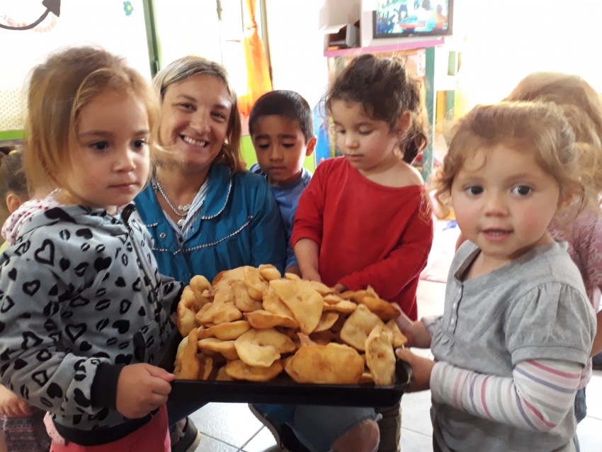 La Casita de Chocolate festej el da de la tradicin con tortas frita