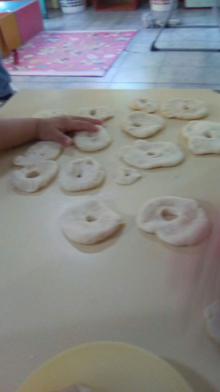 La Casita de Chocolate festej el da de la tradicin con tortas frita